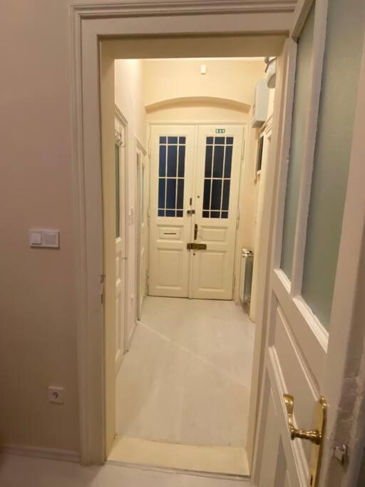 Apartman Elli ซาเกร็บ ภายนอก รูปภาพ